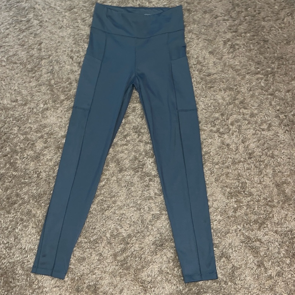 Aeropostale leggings.